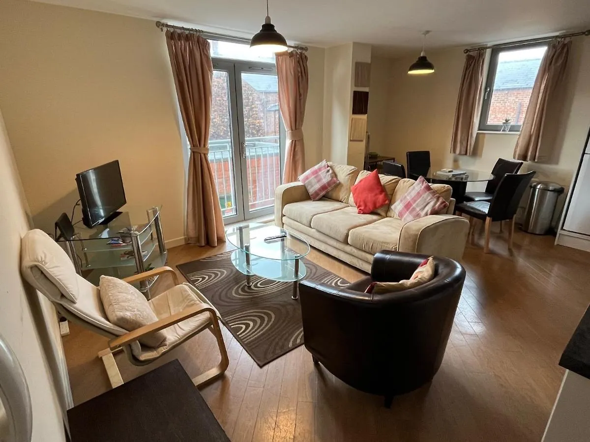Central Darlington Central 2Br Apartment  Darlington (Durham)